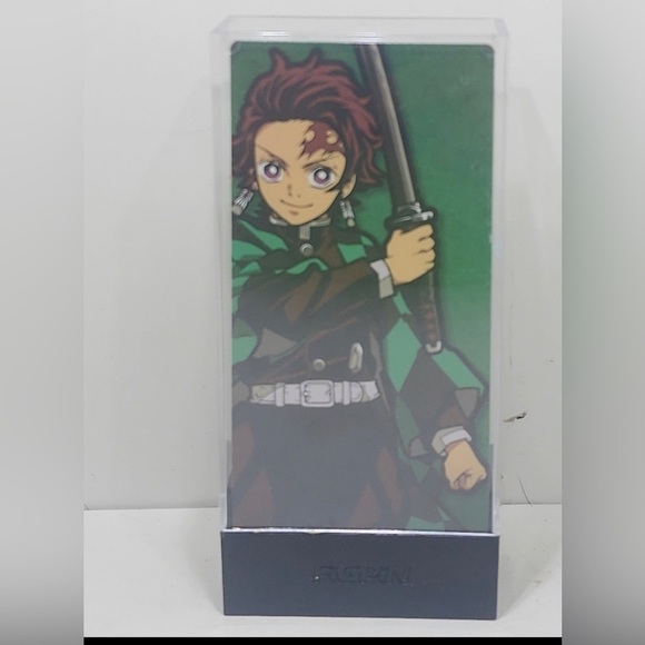 FiGPiN (378) Tanjiro Kamado DEMON SLAYER PIN - Picture 2 of 2